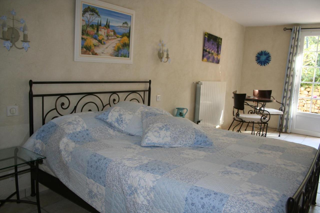 Le Mas Des Tarentes Chambres D'Hotes Trans-en-Provence Dış mekan fotoğraf