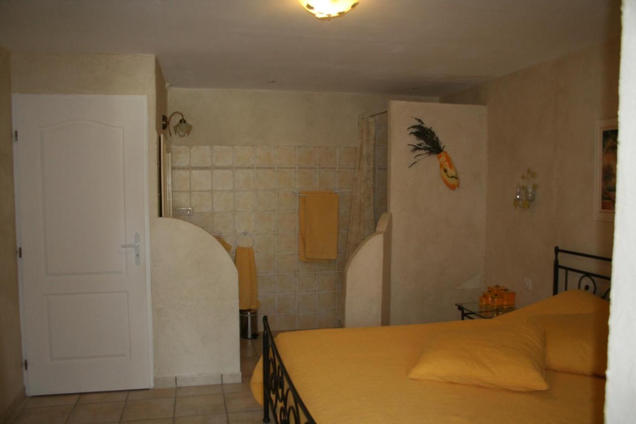 Le Mas Des Tarentes Chambres D'Hotes Trans-en-Provence Dış mekan fotoğraf